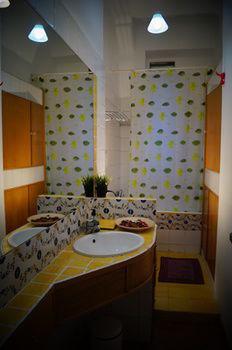 I Am Here Station Hotel Milano